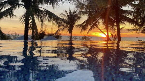 : A sunset is seen in a resort after the Vietnamese government eased the lockdown following the coronavirus disease (COVID-19) outbreak, in Phu Quoc island, Vietnam May 8, 2020 - Sputnik International