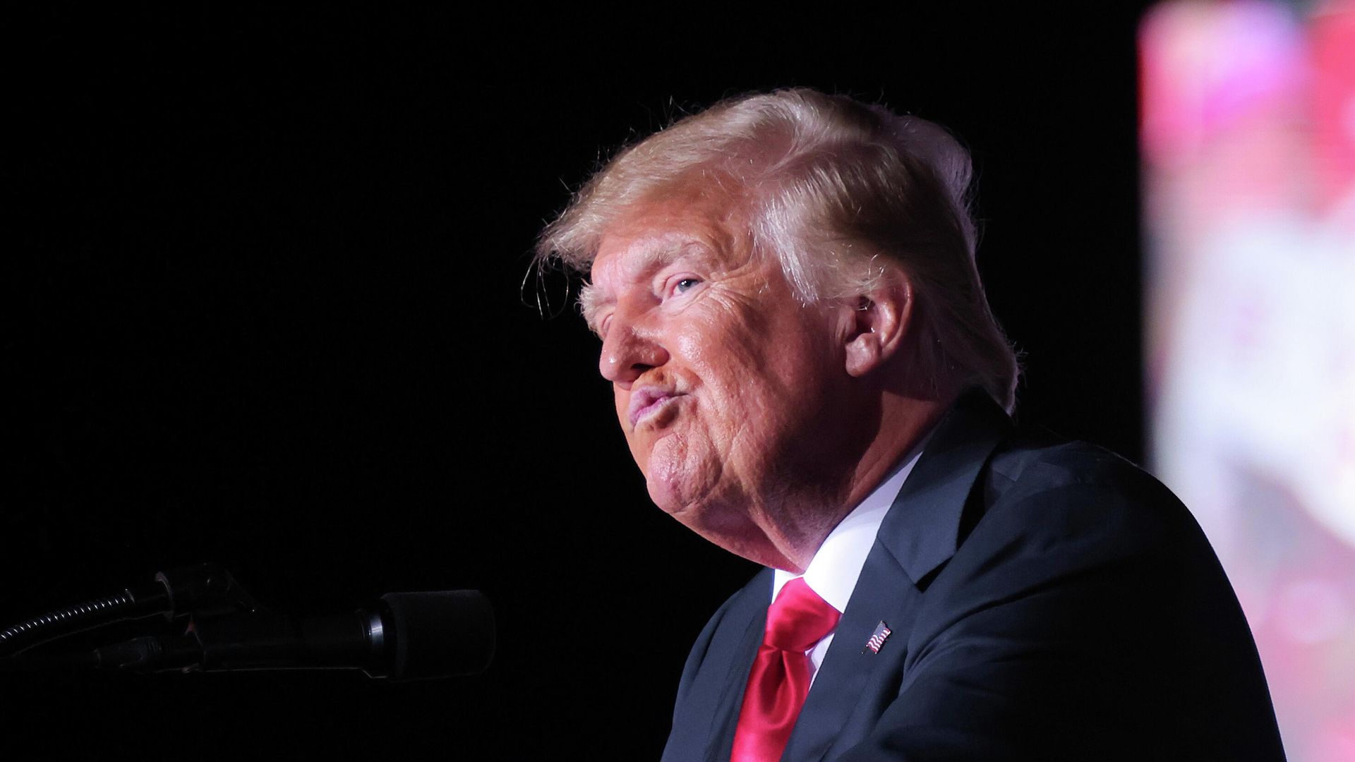 Former U.S. President Donald Trump attends a rally in Perry, Georgia, U.S. September 25, 2021. Former U.S. President Donald Trump attends a rally in Perry, Georgia, U.S. September 25, 2021. - Sputnik International, 1920, 29.09.2021