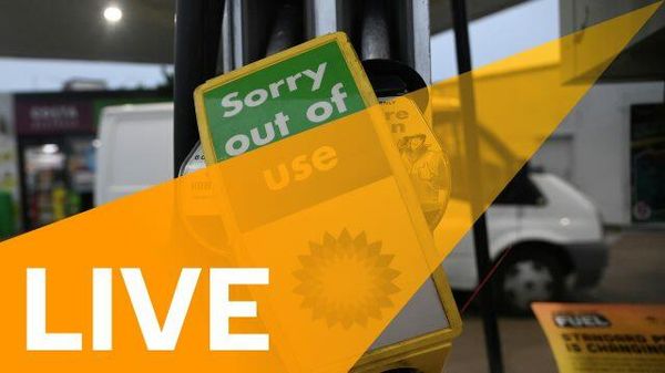 Long Lines Persist Amid Ongoing Fuel Shortages in UK  - Sputnik International