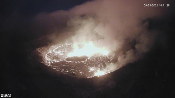 General view of lava surfacing on the Halema'uma'u crater of Kilauea volcano in Kilauea, Hawaii, US September 29, 2021 - Sputnik International