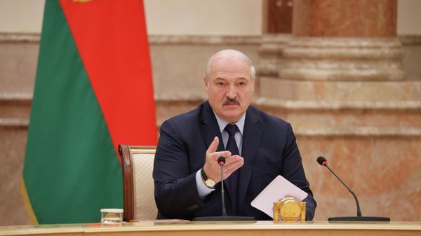 Belarusian President Alexander Lukashenko attends a meeting of the Constitutional Commission in Minsk, Belarus September 28, 2021.  - Sputnik International