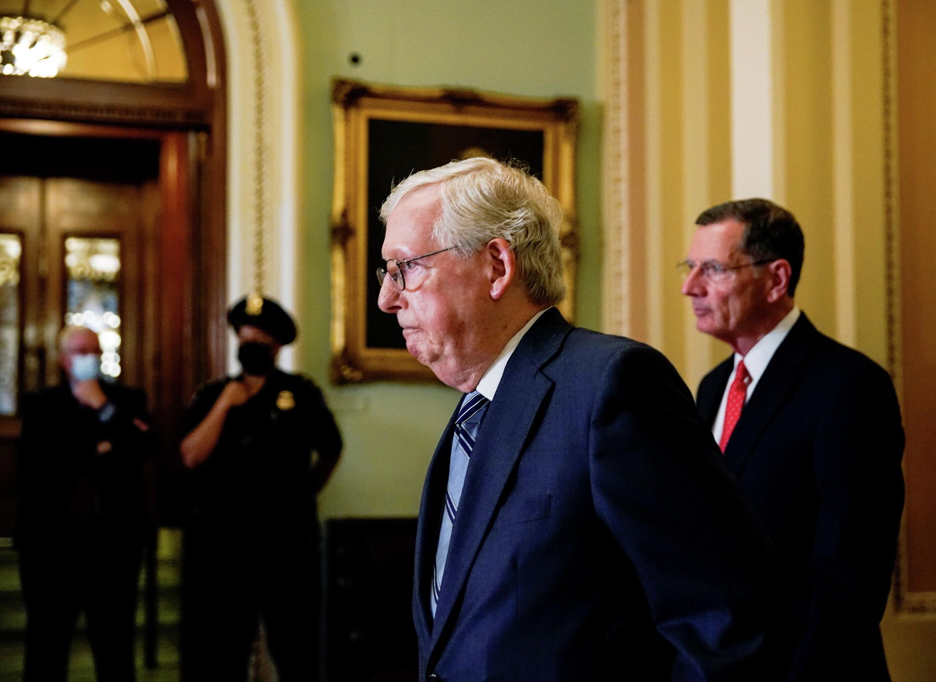 U.S. Senate Republican Leader Mitch McConnell (R-KY) is followed by Senator John Barrasso (R-WY) prior to the Senate Republicans weekly policy lunch at the U.S. Capitol in Washington, U.S., September 28, 2021. U.S. Senate Republican Leader Mitch McConnell (R-KY) is followed by Senator John Barrasso (R-WY) prior to the Senate Republicans weekly policy lunch at the U.S. Capitol in Washington, U.S., September 28, 2021. - Sputnik International, 1920, 07.10.2021