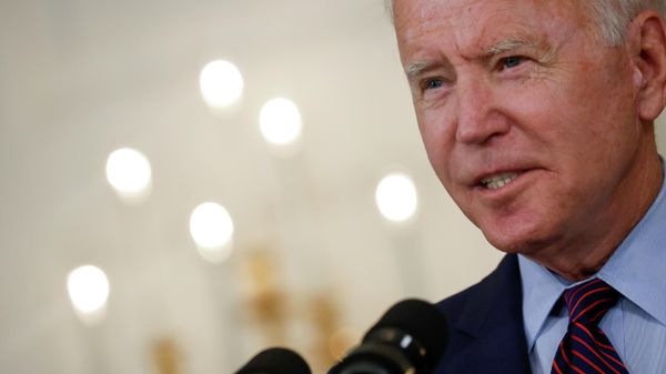 U.S. President Joe Biden delivers remarks on the U.S. debt ceiling from the State Dining Room at the White House in Washington, U.S. October 4, 2021. - Sputnik International