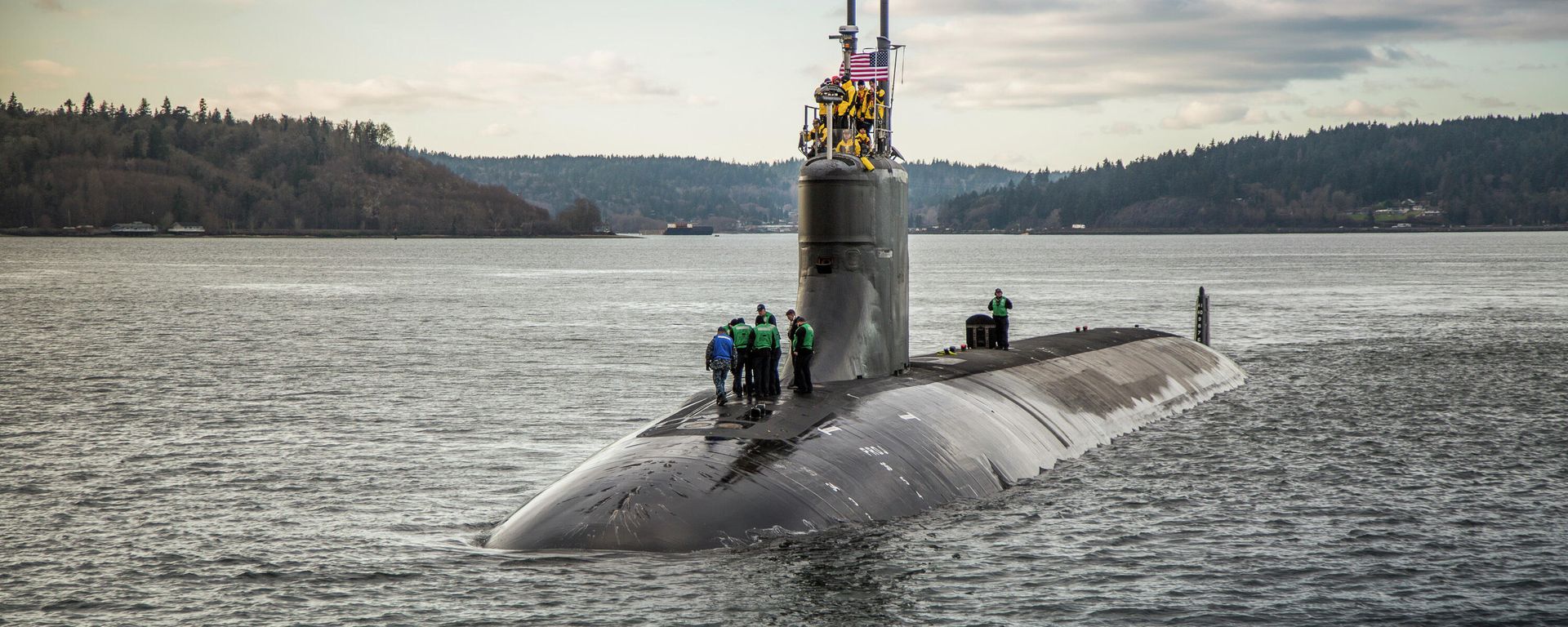 The Seawolf-class fast-attack submarine USS Connecticut (SSN 22) departs Puget Sound Naval Shipyard for sea trials following a maintenance availability The Seawolf-class fast-attack submarine USS Connecticut (SSN 22) departs Puget Sound Naval Shipyard for sea trials following a maintenance availability - Sputnik International, 1920, 01.02.2023