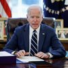 U.S. President Joe Biden signs the American Rescue Plan - Sputnik International