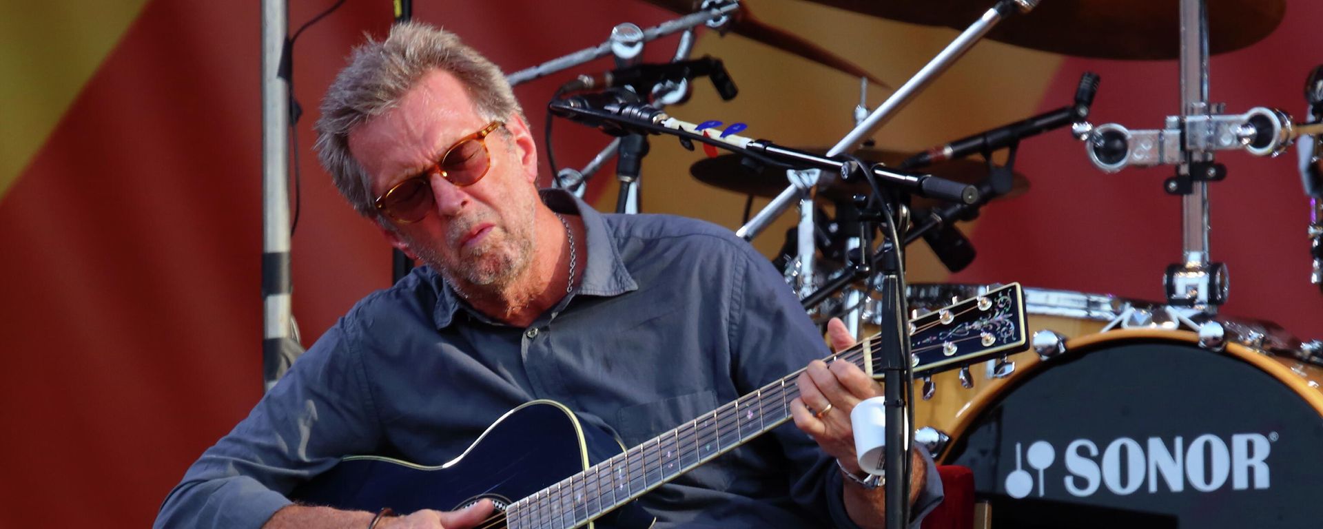In this April 27, 2014 file photo, Eric Clapton performs at the 2014 New Orleans Jazz & Heritage Festival at Fair Grounds Race Course in New Orleans. In this April 27, 2014 file photo, Eric Clapton performs at the 2014 New Orleans Jazz & Heritage Festival at Fair Grounds Race Course in New Orleans. - Sputnik International, 1920, 12.10.2021
