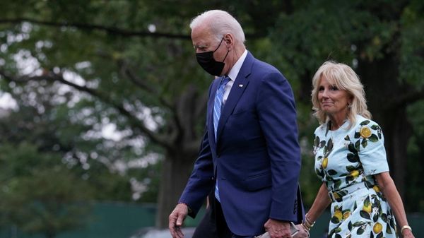 U.S. President Joe Biden, U.S. first lady Jill Biden and granddaughter Naomi Biden walk from the Marine One helicopter on the South Lawn to the White House in Washington, U.S., October 11, 2021 - Sputnik International