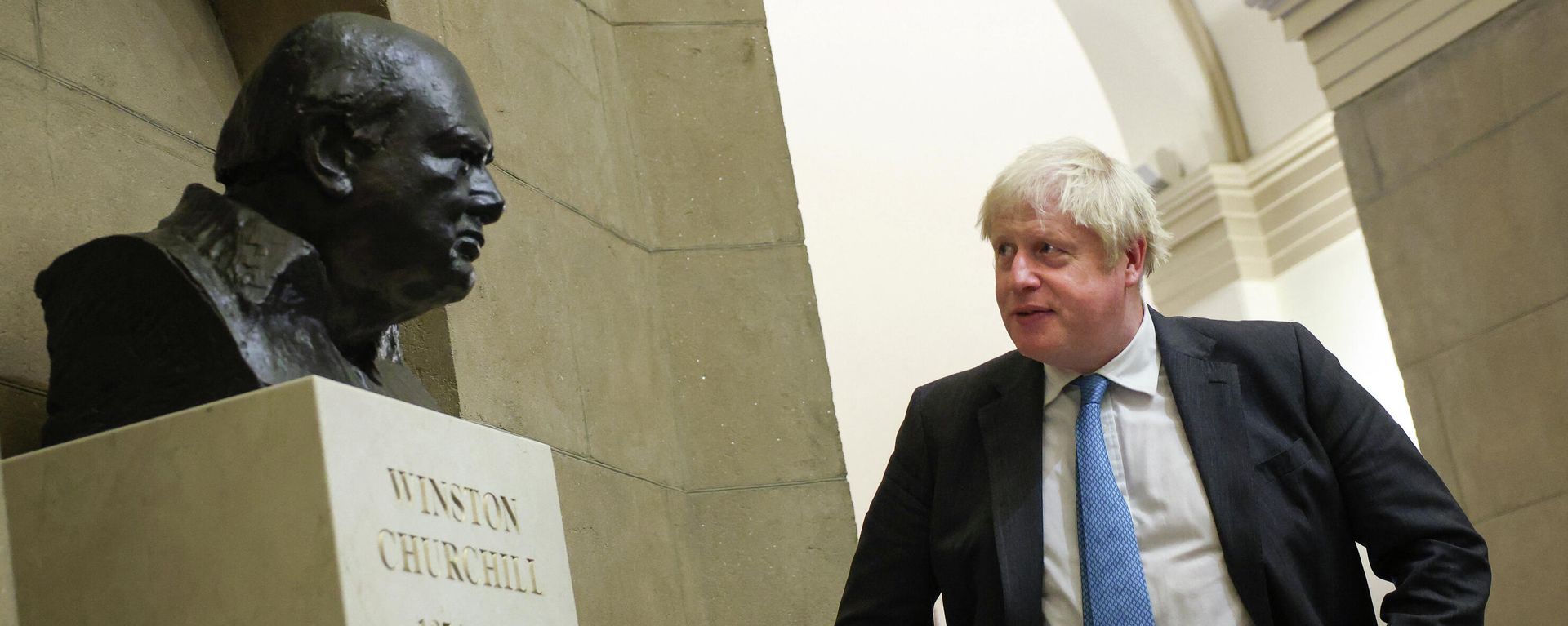 British Prime Minister Boris Johnson looks at a bust of Winston Churchill as he departs the U.S. Capitol following a visit with Congressional leadership on September 22, 2021 in Washington, DC. British Prime Minister Boris Johnson looks at a bust of Winston Churchill as he departs the U.S. Capitol following a visit with Congressional leadership on September 22, 2021 in Washington, DC. - Sputnik International, 1920, 13.10.2021