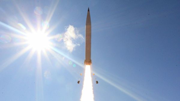 An M142 High Mobility Artillery Rocket System launches a Precision Strike Missile on Dec. 10, 2019, at White Sands Missile Range, New Mexico. HIMARS is one of the Army’s front-running munitions that addresses Long Range Precision Fires. - Sputnik International
