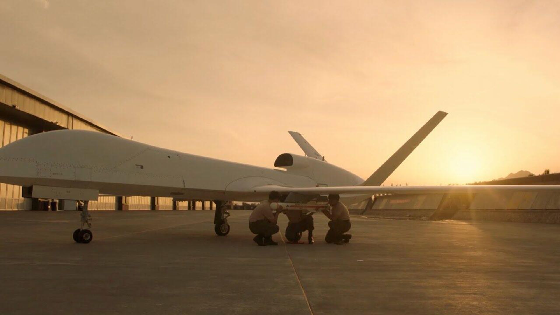 China's long-range WJ-700 UAV showcased at Airshow China 2021 - Sputnik International, 1920, 14.10.2021