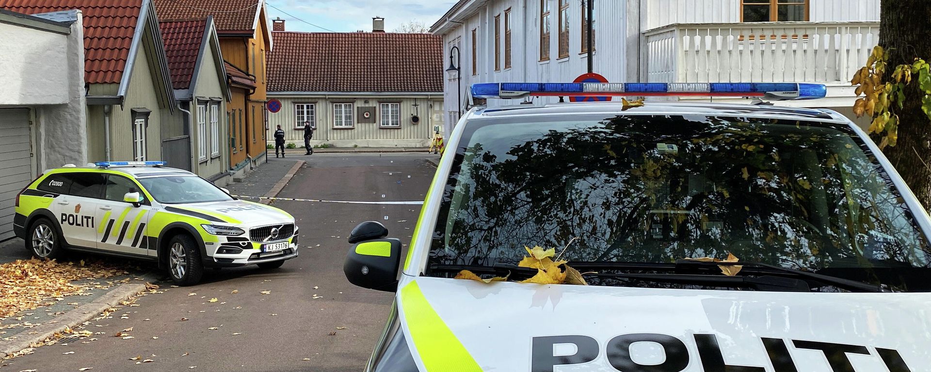 Members of the police work as the investigation continues after a deadly attack in Kongsberg, Norway October 14, 2021 - Sputnik International, 1920, 14.10.2021