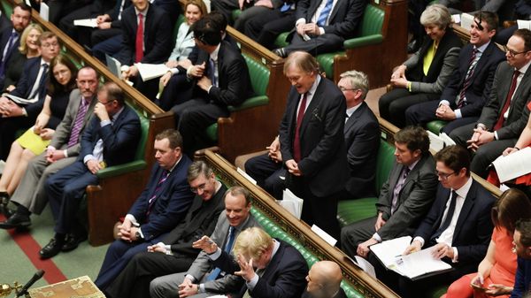 Sir David Amess asks the Prime Minister a question in Parliament in January 2020 - Sputnik International