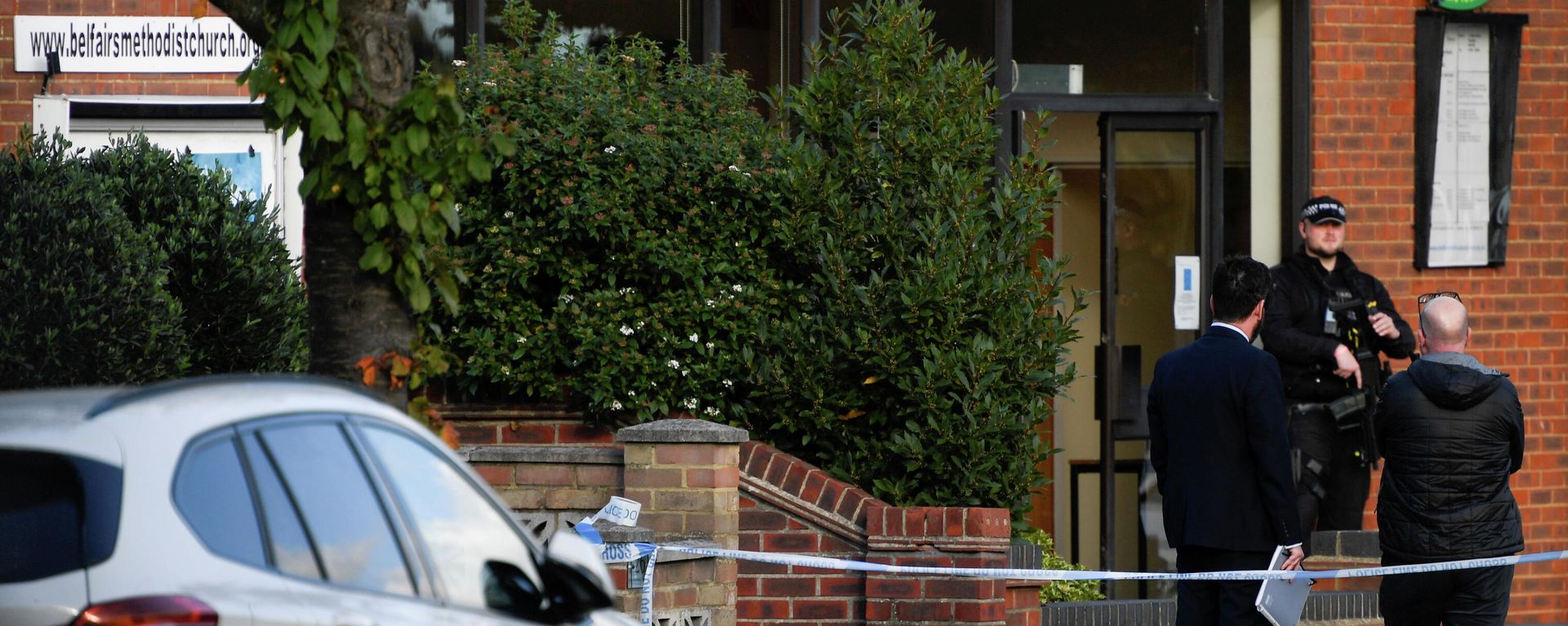 Police cordon off the church where Sir David Amess was murdered Police cordon off the church where Sir David Amess was murdered - Sputnik International, 1920, 19.10.2021