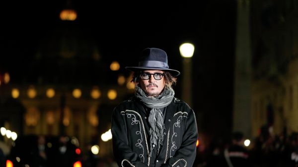 Actor Johnny Depp, backdropped by St. Peter's dome, poses on the red carpet before a masterclass at the 16th edition of the Rome Film Fest in Rome, Sunday, Oct. 17, 2021. Actor Johnny Depp, backdropped by St. Peter's dome, poses on the red carpet before a masterclass at the 16th edition of the Rome Film Fest in Rome, Sunday, Oct. 17, 2021. - Sputnik International