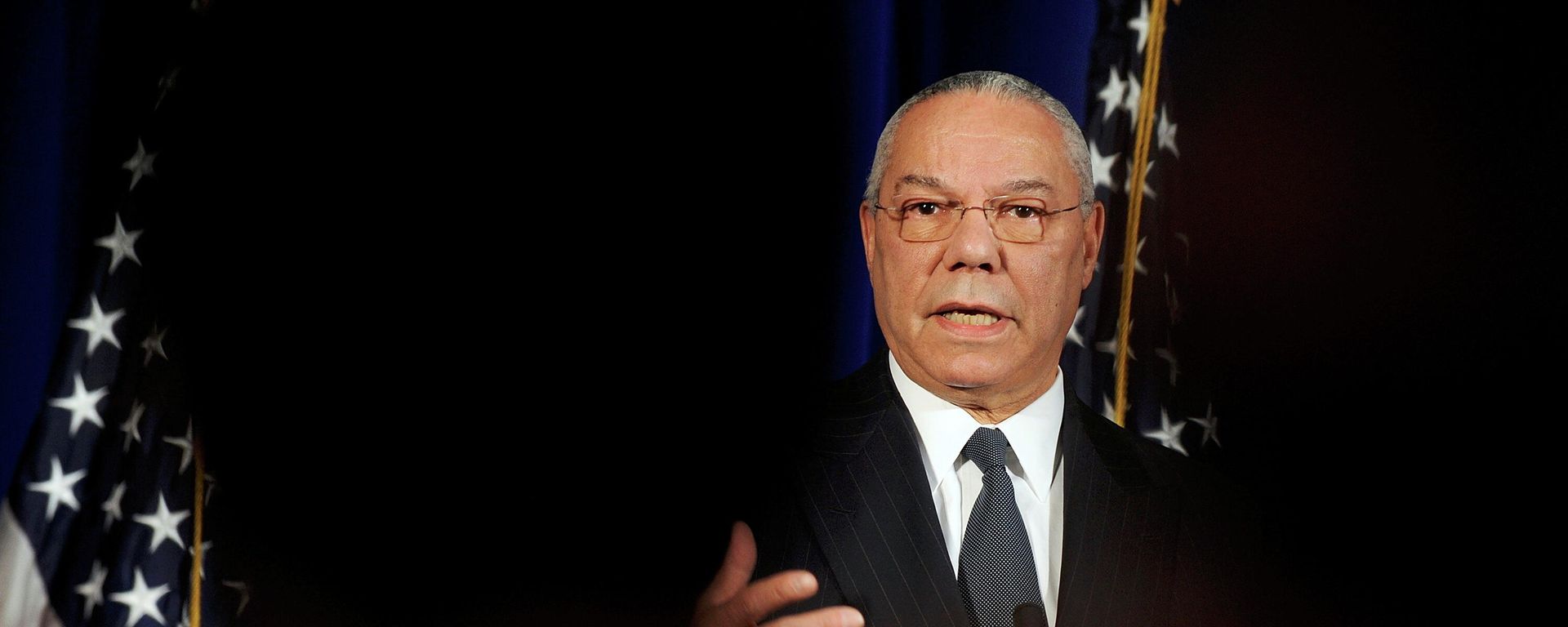 Former U.S. Secretary of State Colin Powell, co-chairman of the Presidential Inaugural Committee for US President-elect Barack Obama, speaks to reporters during a news conference to announce Obama's Renew America Together volunteer initiative, in Washington January 9, 2009/File Photo Former U.S. Secretary of State Colin Powell, co-chairman of the Presidential Inaugural Committee for US President-elect Barack Obama, speaks to reporters during a news conference to announce Obama's Renew America Together volunteer initiative, in Washington January 9, 2009/File Photo - Sputnik International, 1920, 18.10.2021