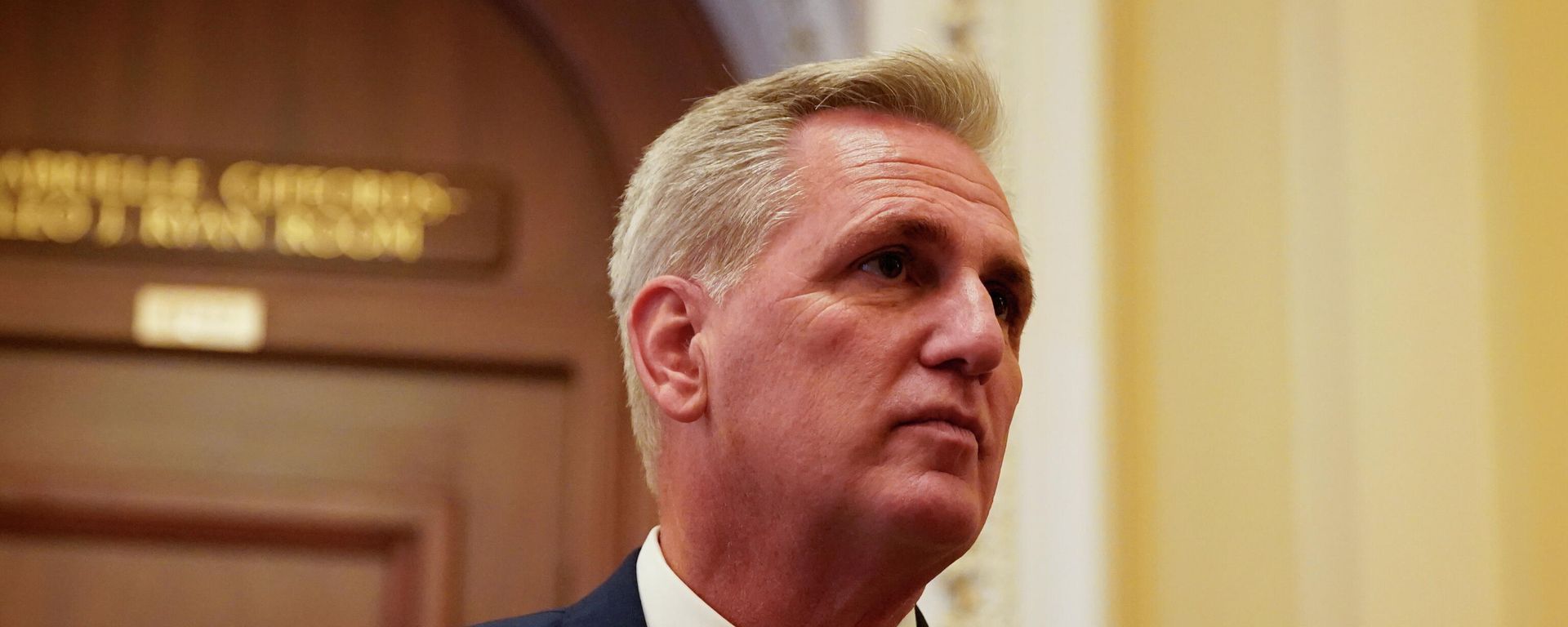 House Minority Leader Kevin McCarthy (R-CA) talks with reporters after leaving the House floor at the U.S. Capitol in Washington, U.S., September 29, 2021. House Minority Leader Kevin McCarthy (R-CA) talks with reporters after leaving the House floor at the U.S. Capitol in Washington, U.S., September 29, 2021. - Sputnik International, 1920, 21.10.2021