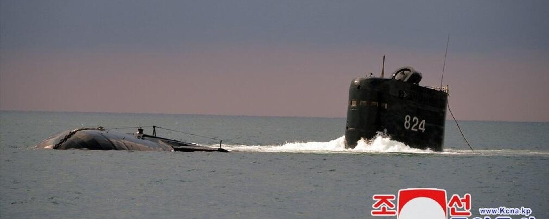 The test-launch of new type SLBM is from the same 8.24 Yongung ship from which the first submarine-launched strategic ballistic missile was successfully launched five years ago The test-launch of new type SLBM is from the same 8.24 Yongung ship from which the first submarine-launched strategic ballistic missile was successfully launched five years ago - Sputnik International, 1920, 21.10.2021
