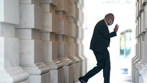 U.S. Senate Majority Leader Chuck Schumer (D-NY) arrives to the U.S. Capitol in Washington, U.S., October 19, 2021. U.S. Senate Majority Leader Chuck Schumer (D-NY) arrives to the U.S. Capitol in Washington, U.S., October 19, 2021. - Sputnik International
