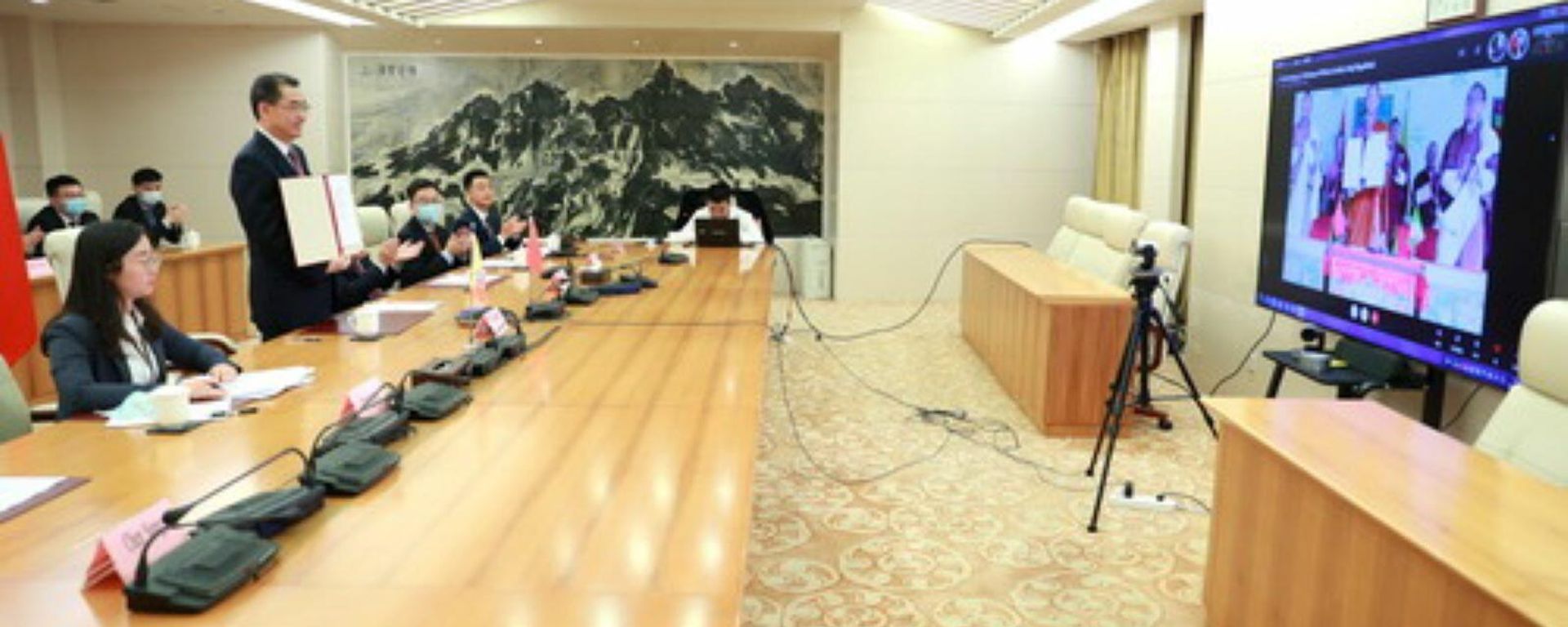China and Bhutan sign a memorandum of understanding, 14 October 2021 China and Bhutan sign a memorandum of understanding, 14 October 2021 - Sputnik International, 1920, 24.10.2021