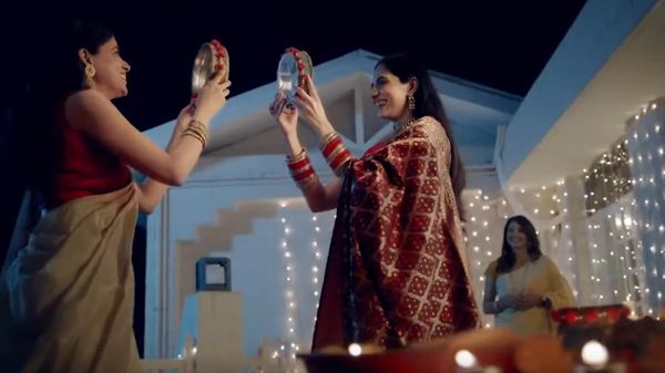 Fem Ad on Karwa Chauth | Dabur Fem Controversial Ad | Viral Video - Sputnik International