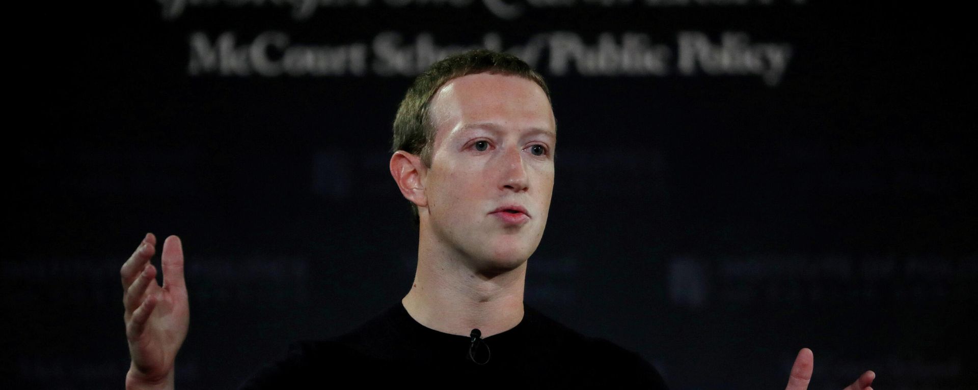 Facebook Chairman and CEO Mark Zuckerberg addresses the audience on the challenges of protecting free speech while combating hate speech online, fighting misinformation, and political data privacy and security, at a forum hosted by Georgetown University's Institute of Politics and Public Service (GU Politics) and the McCourt School of Public Policy in Washington, U.S., October 17, 2019 Facebook Chairman and CEO Mark Zuckerberg addresses the audience on the challenges of protecting free speech while combating hate speech online, fighting misinformation, and political data privacy and security, at a forum hosted by Georgetown University's Institute of Politics and Public Service (GU Politics) and the McCourt School of Public Policy in Washington, U.S., October 17, 2019 - Sputnik International, 1920, 28.10.2021