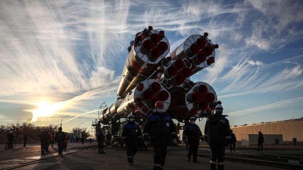 Removal of the Soyuz-2.1a launch vehicle with the Progress MS-18 cargo vehicle to the launch complex of the Baikonur cosmodrome - Sputnik International