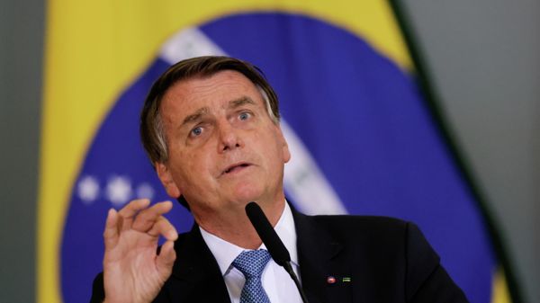 Brazil's President Jair Bolsonaro gestures during the ceremony for the Modernization of Occupational Health and Safety Regulations, at the Planalto Palace in Brasilia, Brazil October 7, 2021. - Sputnik International