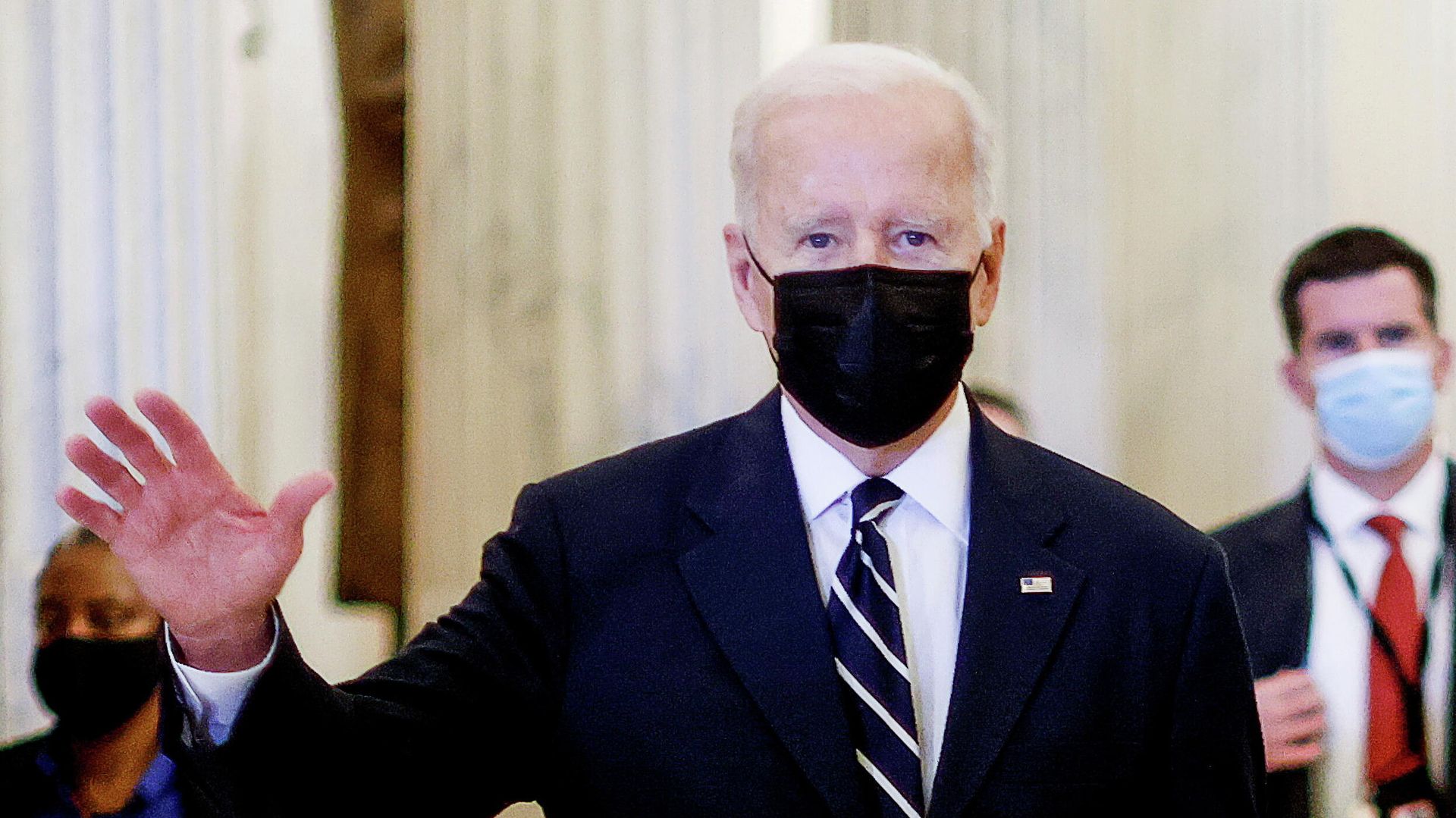 U.S. President Joe Biden waves as he departs after speaking to the House Democratic Caucus about the Build Back Better agenda and the bipartisan infrastructure deal at the U.S. Capitol in Washington, U.S., October 28, 2021 U.S. President Joe Biden waves as he departs after speaking to the House Democratic Caucus about the Build Back Better agenda and the bipartisan infrastructure deal at the U.S. Capitol in Washington, U.S., October 28, 2021 - Sputnik International, 1920, 29.10.2021