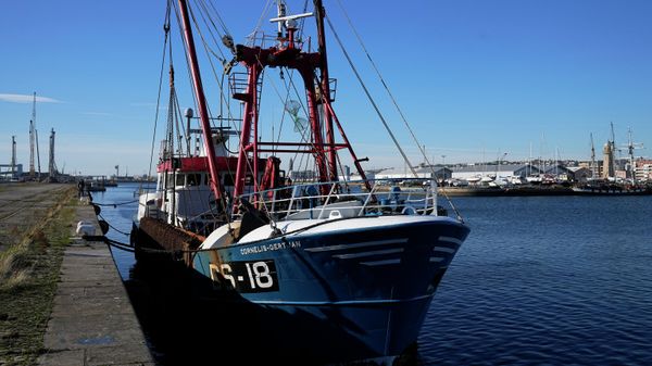 The British trawler kept by French authorities docks at the port in Le Havre, western France, Thursday, Oct. 28, 2021. French authorities fined two British fishing vessels and kept one in port overnight Thursday Oct.28, 2021 amid a worsening dispute over fishing licenses that has stoked tensions following the U.K.'s departure from the European Union - Sputnik International