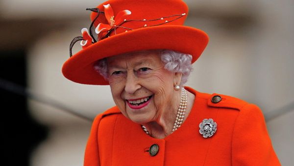 Britain's Queen Elizabeth attends the Commonwealth Games baton relay launch, outside Buckingham Palace in London, Britain October 7, 2021. - Sputnik International