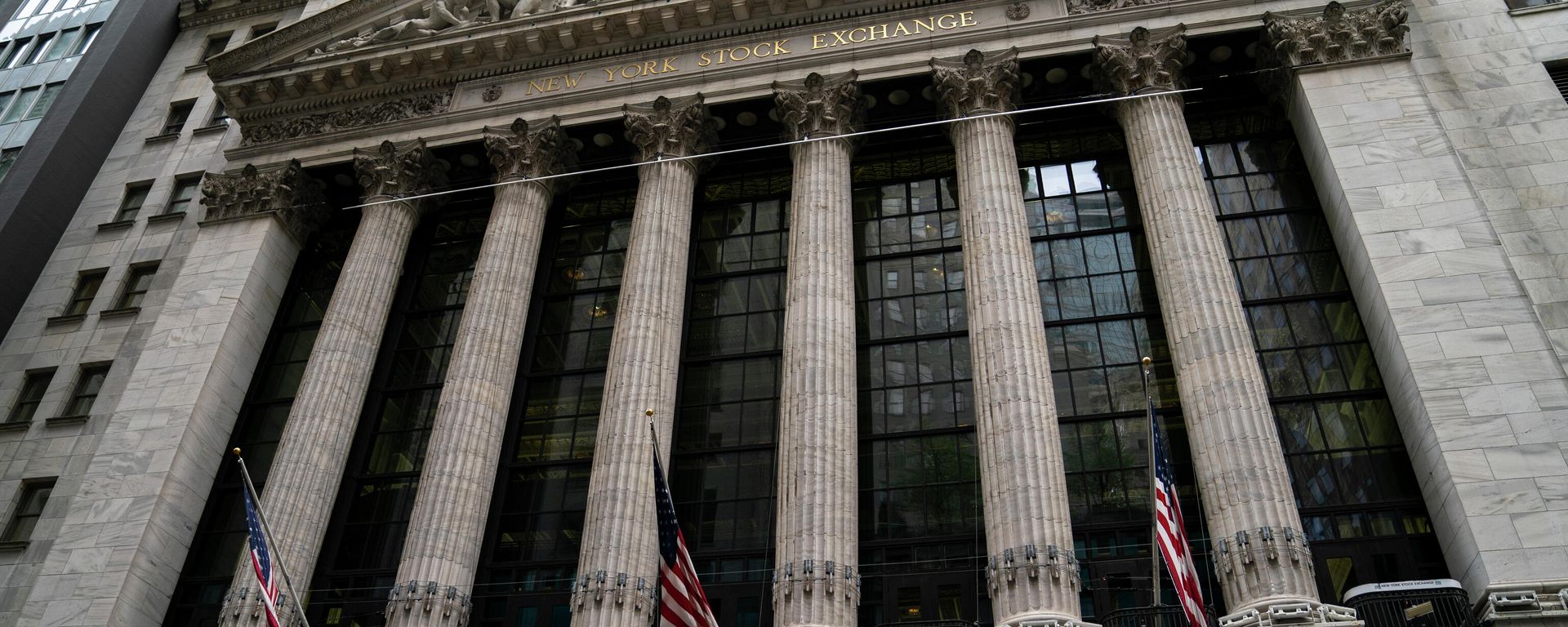 The New York Stock Exchange operates during normal business hours in the Financial District, Wednesday, Oct. 13, 2021, in the Manhattan borough of New York. - Sputnik International, 1920, 08.11.2021