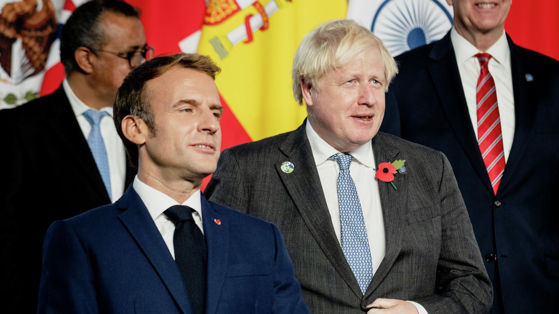 French President Emmanuel Macron and Britain's Prime Minister Boris Johnson attend a family photo session during the G20 summit at the La Nuvola in Rome, Italy October 30, 2021. French President Emmanuel Macron and Britain's Prime Minister Boris Johnson attend a family photo session during the G20 summit at the La Nuvola in Rome, Italy October 30, 2021. - Sputnik International, 1920, 30.10.2021