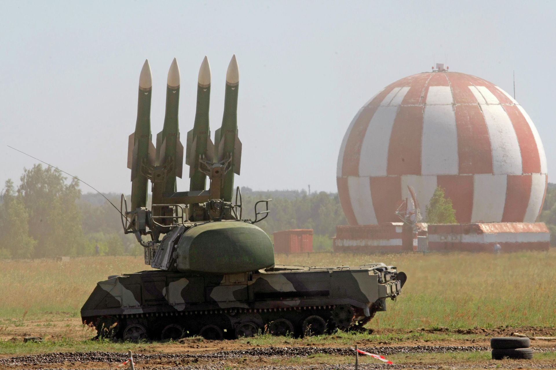 In this June 30, 2010 file photo, a Russian Buk-M2 air defense system is displayed at a military show at the international forum Technologies in machine building 2010 in Zhukovsky, outside Moscow - Sputnik International, 1920, 07.06.2022