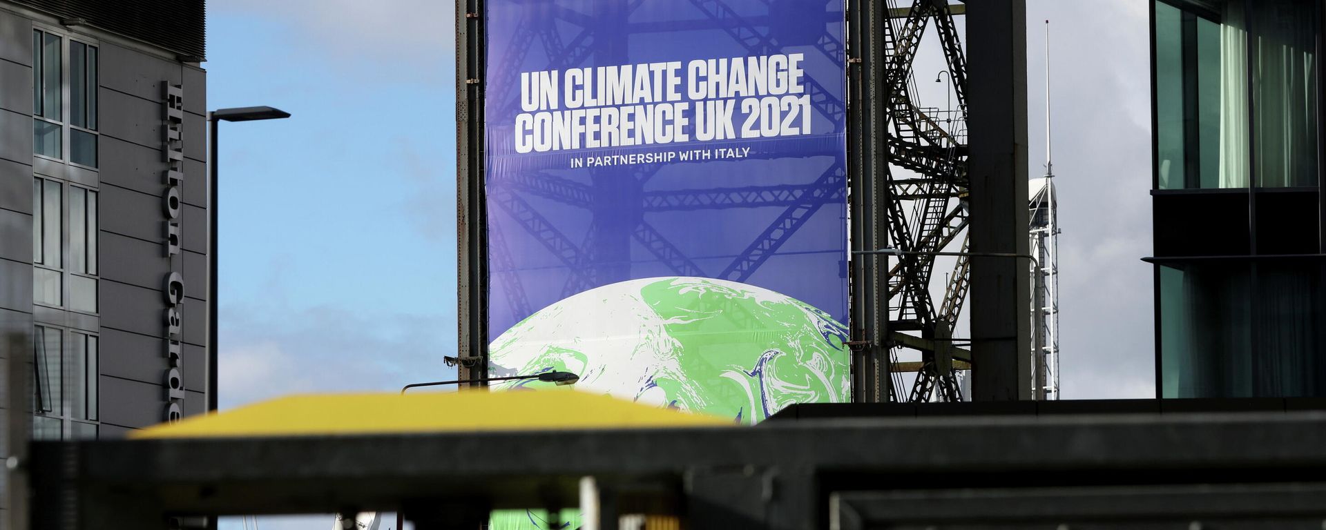 A banner advertising the UN Climate Change Conference (COP26) A banner advertising the UN Climate Change Conference (COP26) - Sputnik International, 1920, 03.11.2021