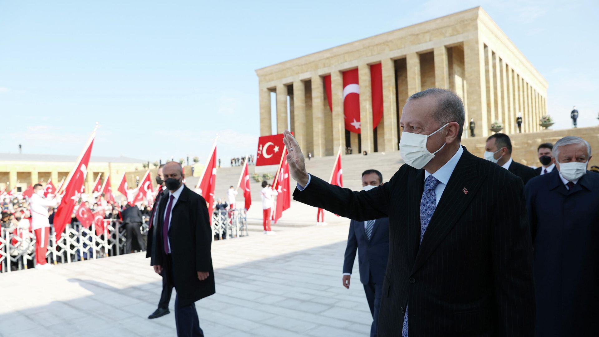 Turkish President Tayyip Erdogan greets his supporters as he attends a Republic Day ceremony at Anitkabir, the mausoleum of modern Turkey's founder Ataturk, to mark the republic's anniversary in Ankara, Turkey, October 29, 2021. Turkish President Tayyip Erdogan greets his supporters as he attends a Republic Day ceremony at Anitkabir, the mausoleum of modern Turkey's founder Ataturk, to mark the republic's anniversary in Ankara, Turkey, October 29, 2021. - Sputnik International, 1920, 04.12.2021