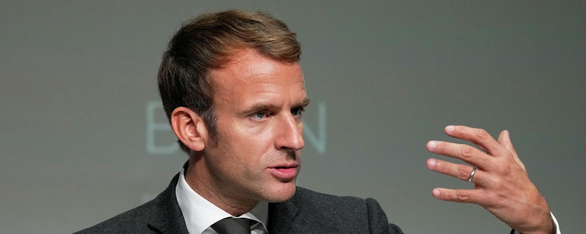 French President Emmanuel Macron delivers his speech at the Quai Branly museum in Paris, France, October 27, 2021. French President Emmanuel Macron delivers his speech at the Quai Branly museum in Paris, France, October 27, 2021. - Sputnik International, 1920, 07.11.2021