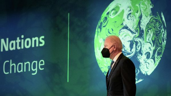 U.S. President Joe Biden walks to deliver a speech during Action on Forests and Land-Use event at the UN Climate Change Conference (COP26) in Glasgow, Scotland, Britain, November 2, 2021 - Sputnik International