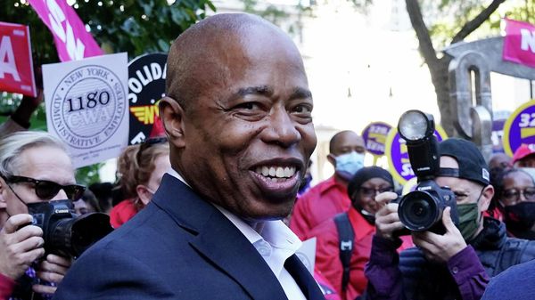 Democratic candidate for New York City Mayor Eric Adams attends a rally at City Hall the day before the election in the Manhattan borough of New York City, New York, U.S., November 1, 2021 - Sputnik International