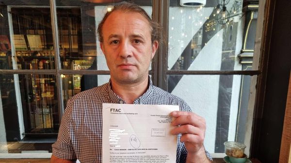 Calvin Benson with letter from FTAC to his GP - Sputnik International