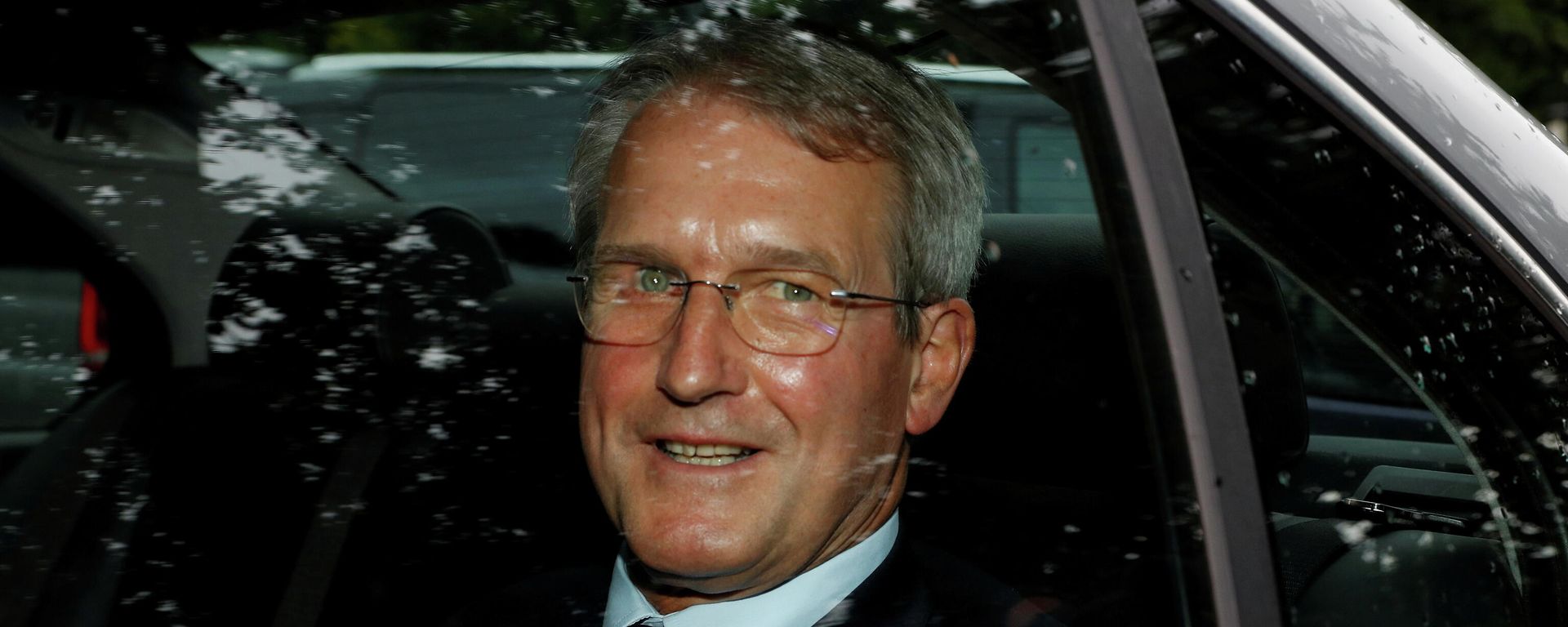 FILE PHOTO: Owen Paterson leaves Winfield House during U.S. President Donald Trump's state visit in London, FILE PHOTO: Owen Paterson leaves Winfield House during U.S. President Donald Trump's state visit in London, - Sputnik International, 1920, 04.11.2021