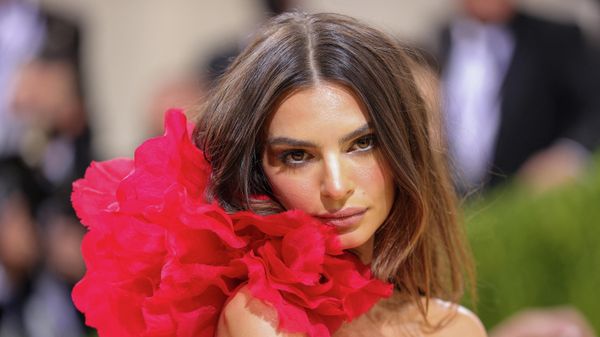 Emily Ratajkowski attends The 2021 Met Gala Celebrating In America: A Lexicon Of Fashion at Metropolitan Museum of Art on September 13, 2021 in New York City.    - Sputnik International