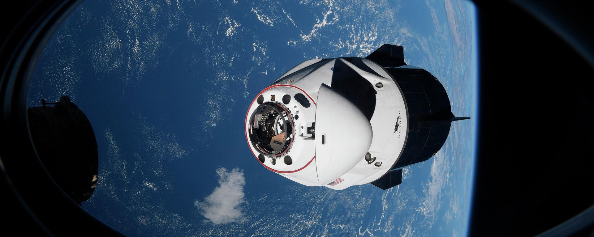 In this Saturday, April 24, 2021, file photo made available by NASA, the SpaceX Crew Dragon capsule approaches the International Space Station for docking. In this Saturday, April 24, 2021, file photo made available by NASA, the SpaceX Crew Dragon capsule approaches the International Space Station for docking. - Sputnik International, 1920, 13.10.2024