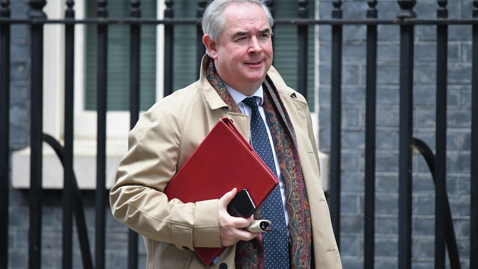 Britain's Attorney General Geoffrey Cox leaves after a meeting of the cabinet at 10 Downing Street in London on February 11, 2020. Britain's Attorney General Geoffrey Cox leaves after a meeting of the cabinet at 10 Downing Street in London on February 11, 2020. - Sputnik International, 1920, 10.11.2021