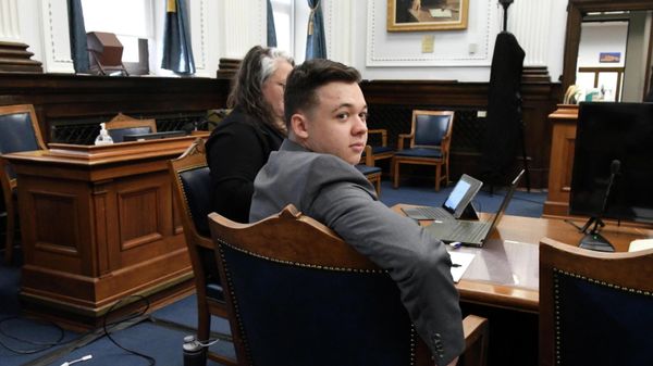 Kyle Rittenhouse waits for court to begin during the Kyle Rittenhouse trial in Kenosha (Wisconsin) Circuit Court in Kenosha, Wisconsin, U.S., November 9, 2021. - Sputnik International