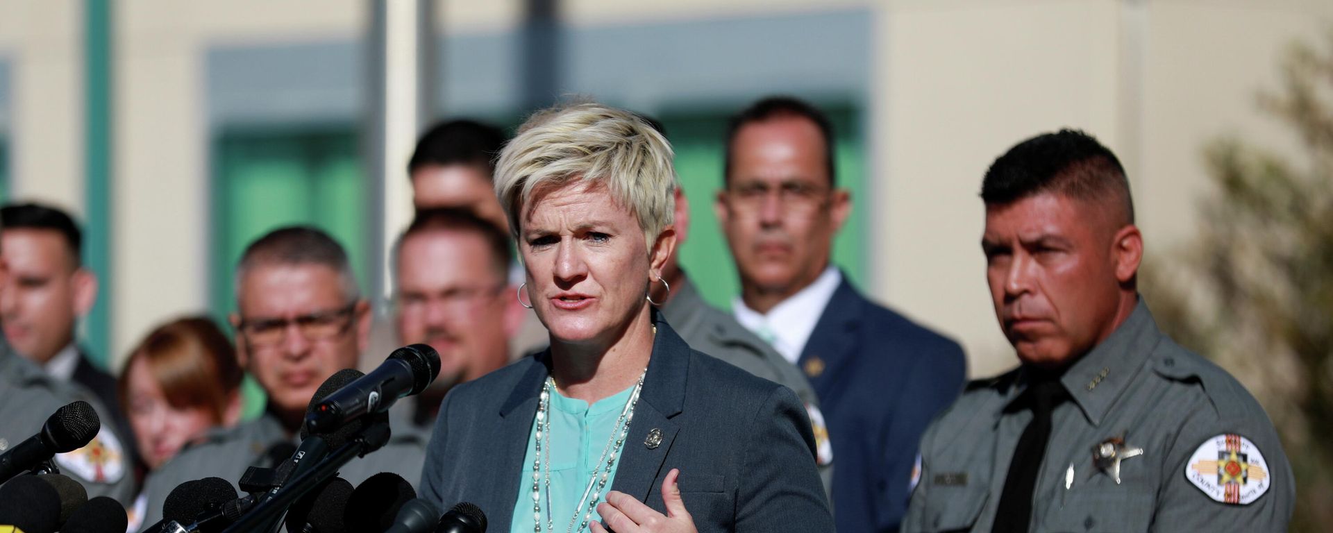District attorney Mary Carmack-Altwies speaks at a news conference after actor Alec Baldwin accidentally shot and killed cinematographer Halyna Hutchins on the film set of the movie Rust in Santa Fe, New Mexico, U.S., October 27, 2021. District attorney Mary Carmack-Altwies speaks at a news conference after actor Alec Baldwin accidentally shot and killed cinematographer Halyna Hutchins on the film set of the movie Rust in Santa Fe, New Mexico, U.S., October 27, 2021. - Sputnik International, 1920, 11.11.2021