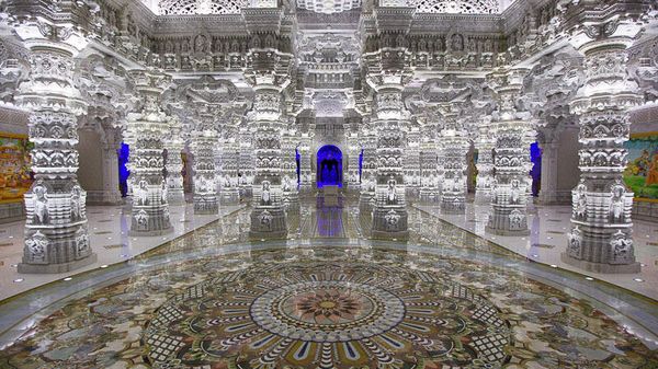 The Indian workers were forced to work under dangerous and inhumane working hours at Swaminarayan Temple construction site in New Jersey - Sputnik International