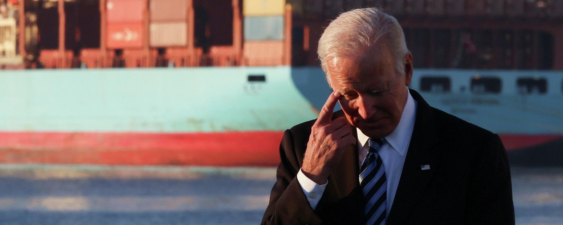U.S. President Joe Biden visits the Port of Baltimore, Maryland, U.S., November 10, 2021 - Sputnik International, 1920, 25.11.2021