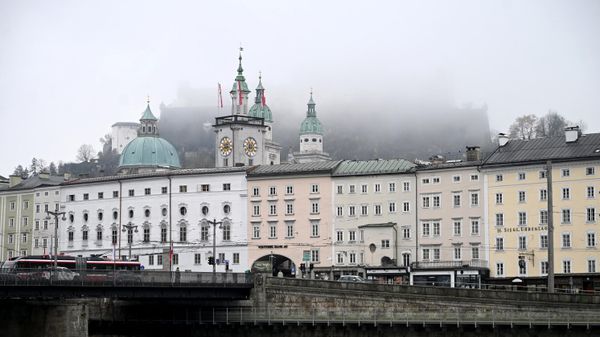 Buildings of the old town of Salzburg, Austria, are seen along the Salzach river on November 12, 2021, during the ongoing coronavirus (Covid-19) pandemic. - Sputnik International