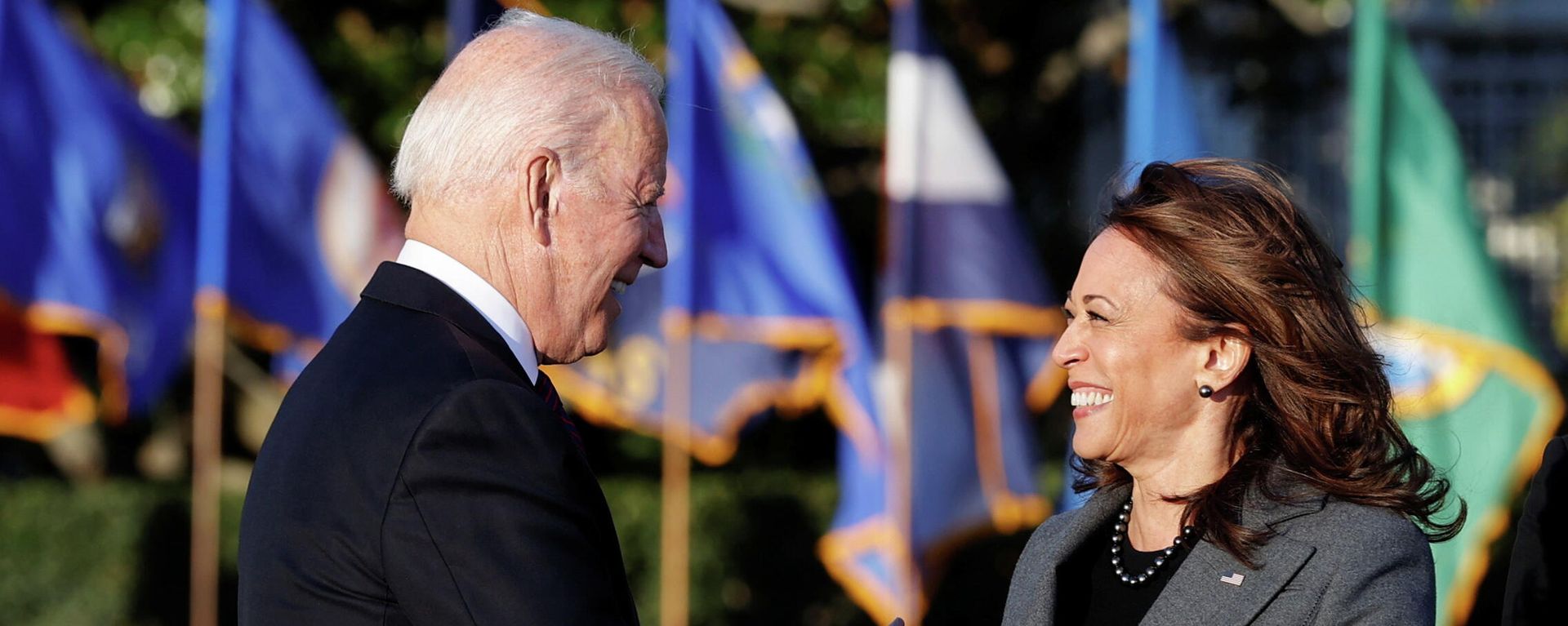 U.S. President Joe Biden and Vice-President Kamala Harris shake hands during a ceremony to sign the Infrastructure Investment and Jobs Act, on the South Lawn at the White House in Washington, U.S., November 15, 2021 U.S. President Joe Biden and Vice-President Kamala Harris shake hands during a ceremony to sign the Infrastructure Investment and Jobs Act, on the South Lawn at the White House in Washington, U.S., November 15, 2021 - Sputnik International, 1920, 01.11.2024