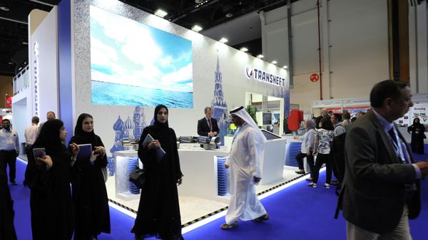 Visitors gather at the Transneft stand at the Abu Dhabi International Exhibition & Conference, ADIPEC, in Abu Dhabi, United Arab Emirates, Tuesday, Nov. 12, 2019 - Sputnik International